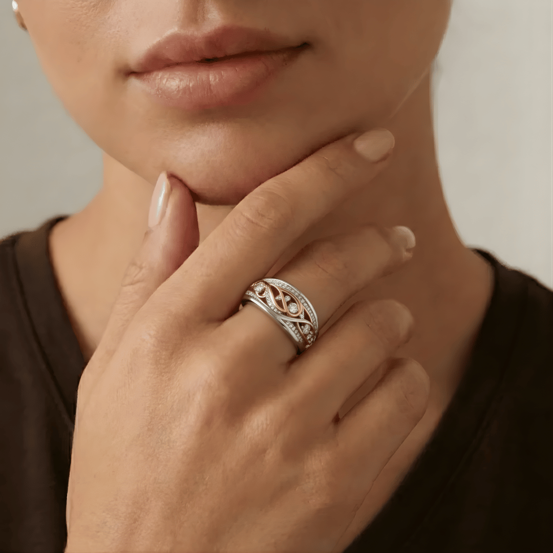 Noor Two-Tone Wave Ring